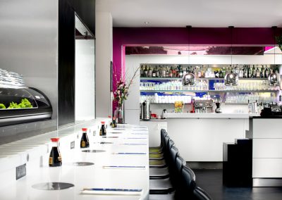Theke und Bar im Sushi restaurant Mr Hai in Berlin
